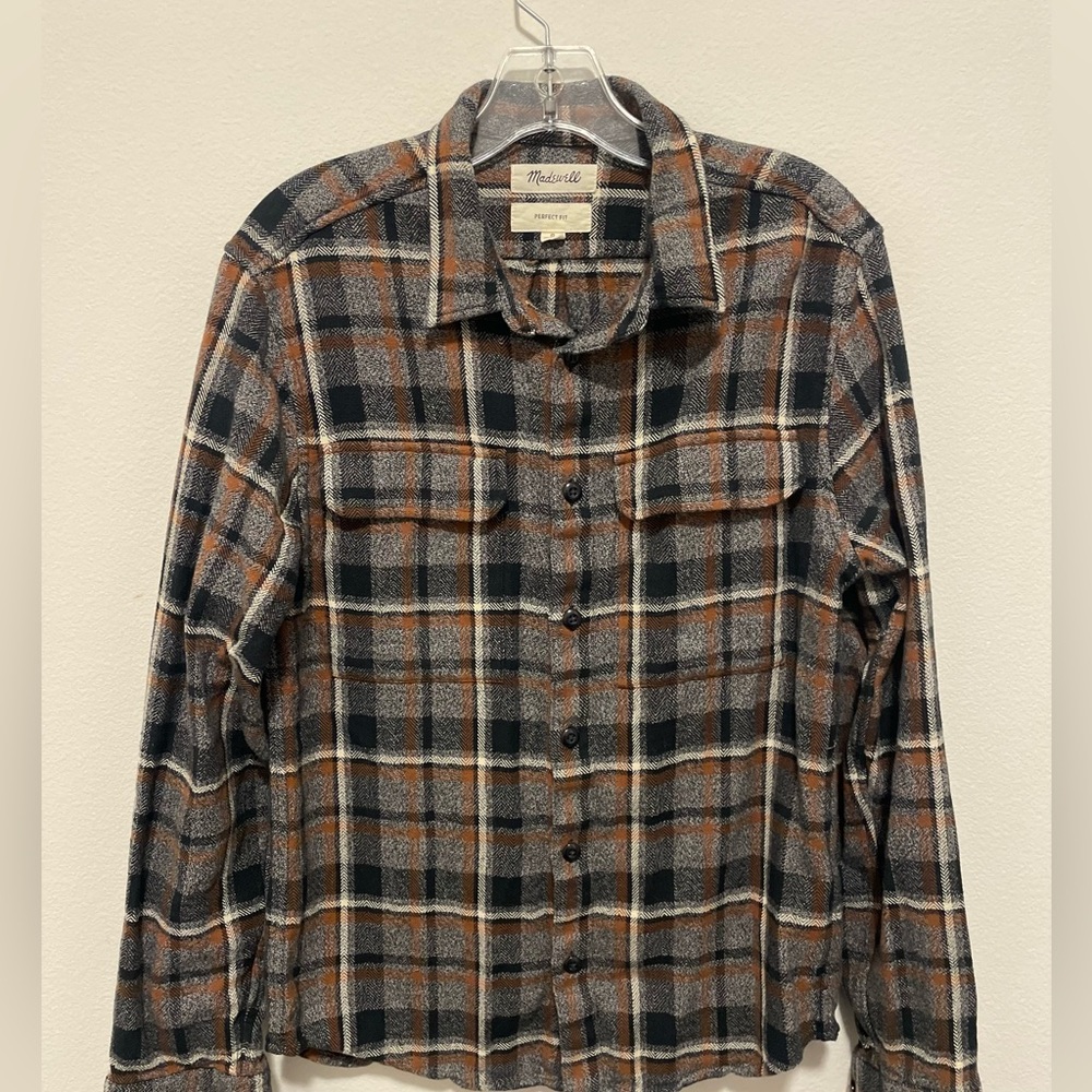 Madewell Flannel Button-Up Shirt Jacket in Plaid in size Small
